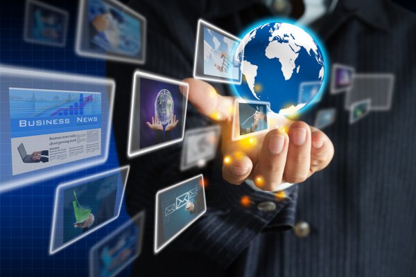 Бузова в сиянии страз открыла музыкальную премию эпатажем звезд